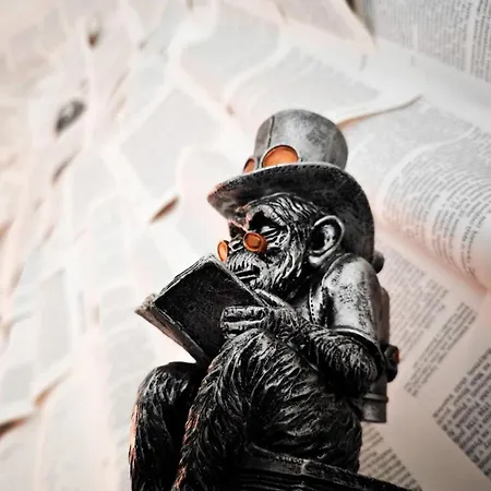 Old Town W Balcony Only 5 Min Danube River Апартаменты *