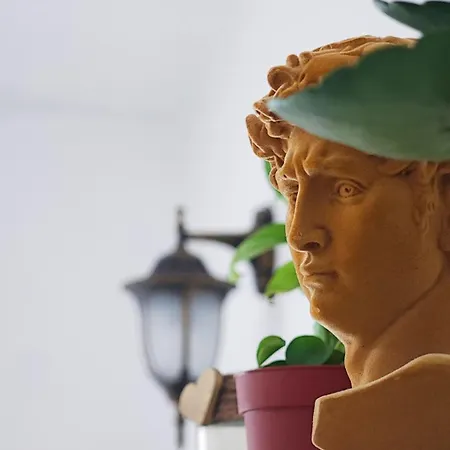 Old Town W Balcony Only 5 Min Danube River Апартаменты Братислава